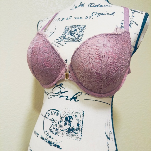 Auden Other - Auden Lace Underwire Bra in Mauve